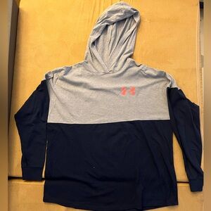 Under Armour Heatgear hooded long sleeve, YXL. Navy/Grey/Coral.